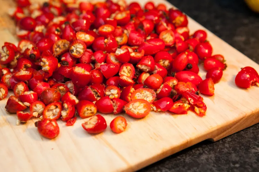 How and When to Wash Fresh Eggs - Rosehips & Honey