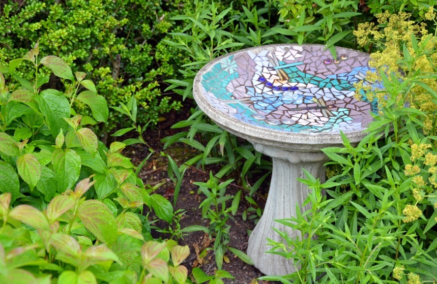 12 Creative Ways To Upcycle Old Junk In The Garden